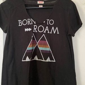 graphic tee small open chest